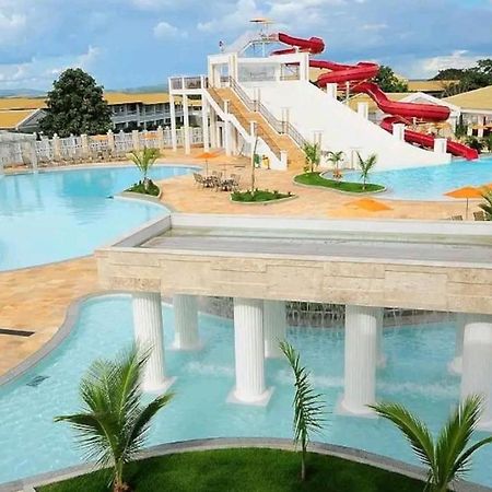 Lacqua Di'Roma Parque Com Parque Aquatico Incluso Na Diaria! Roupas De Cama E Toalhas Nao Estao Disponiveis No Servico, Devem Ser Levado Pelo Hospede! Apartman Caldas Novas Kültér fotó