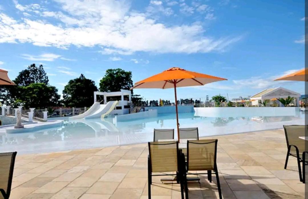 Lacqua Di'Roma Parque Com Parque Aquatico Incluso Na Diaria! Roupas De Cama E Toalhas Nao Estao Disponiveis No Servico, Devem Ser Levado Pelo Hospede! Apartman Caldas Novas Kültér fotó